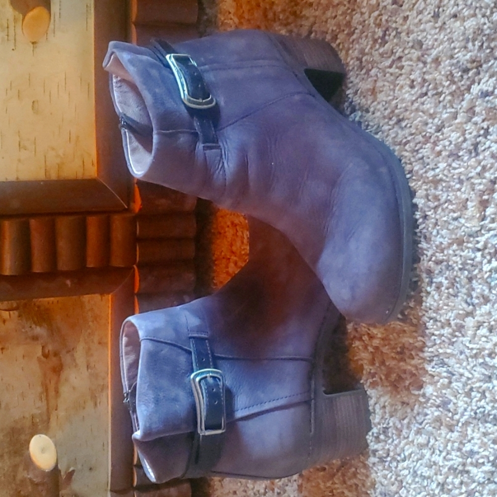 Dansko bootie size 38